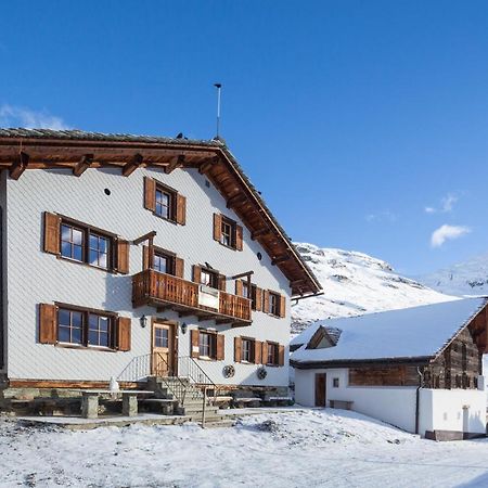 فندق Gasthaus Alpenrose Juf المظهر الخارجي الصورة