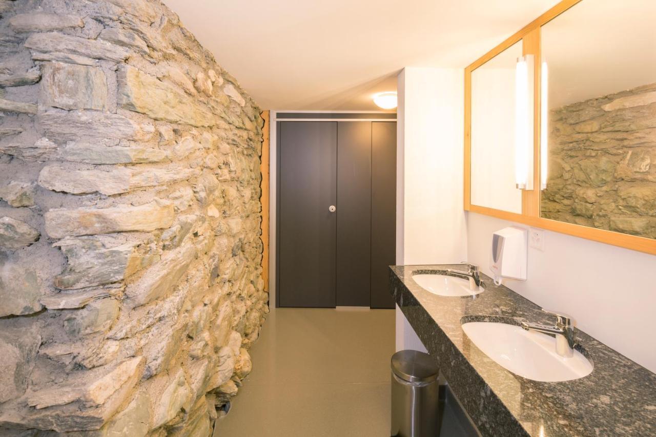 فندق Gasthaus Alpenrose Juf المظهر الخارجي الصورة